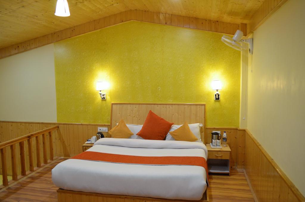 Gezellig Inn - Tree Hill Cottages&Kanyal Villas Manāli Kültér fotó