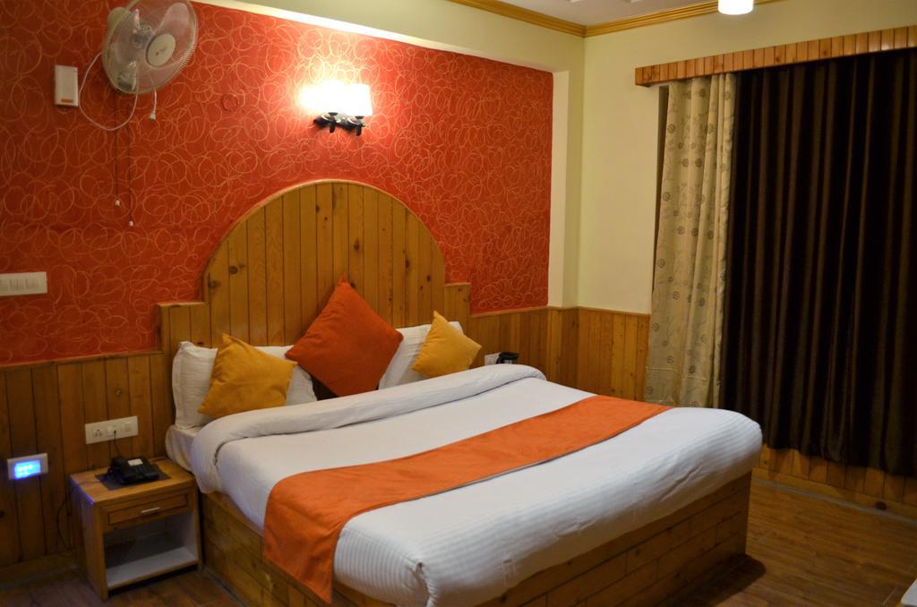 Gezellig Inn - Tree Hill Cottages&Kanyal Villas Manāli Kültér fotó